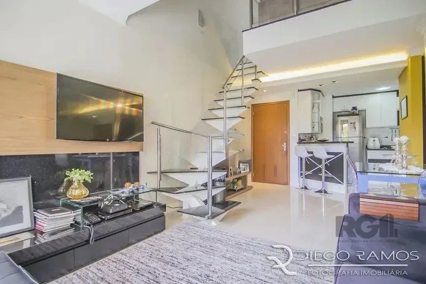 Imagem Cobertura à venda com 1 quarto 102 m² Mobiliado Alto Padrão Rua Dario Pederneiras, Petrópolis, Porto Alegre