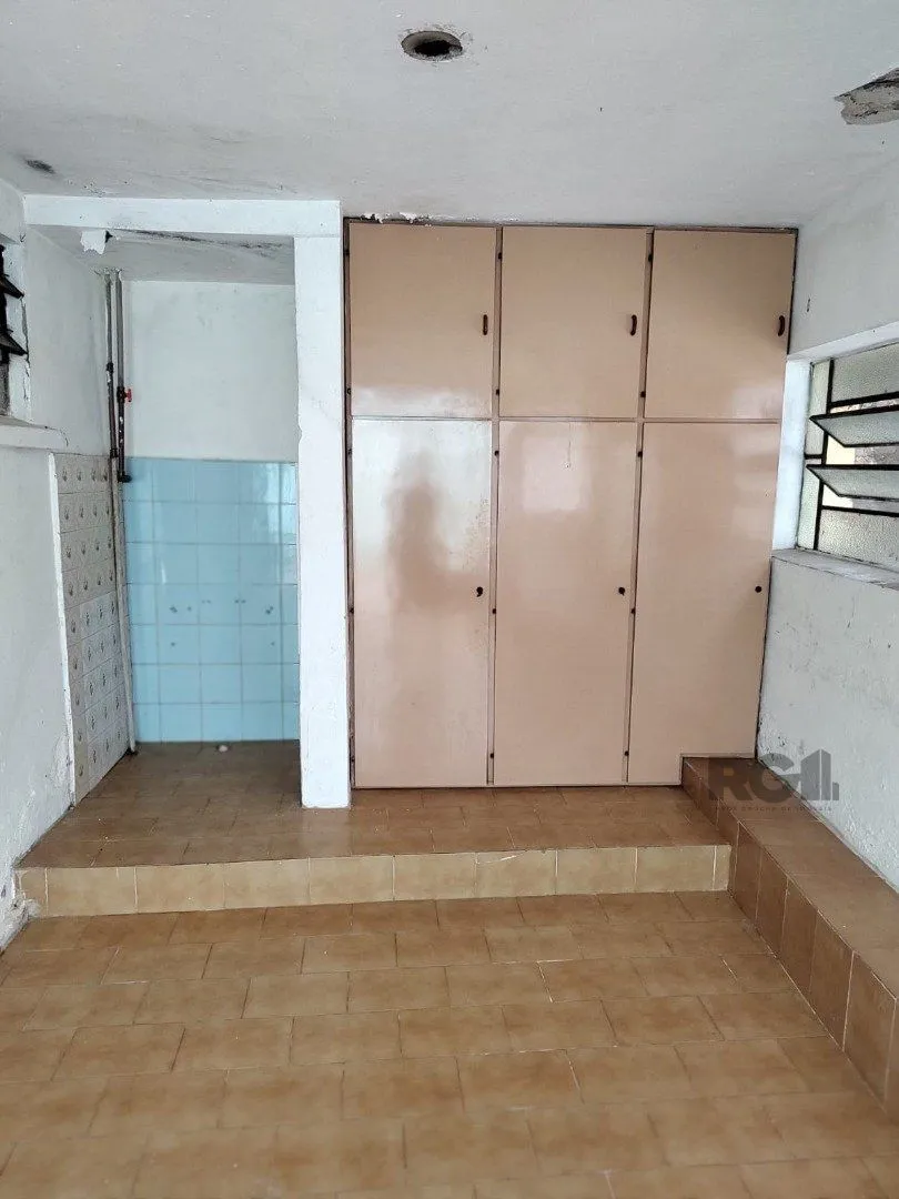 Imagem Casa para Venda - 247.37m², 4 dormitórios, 4 vagas - Partenon