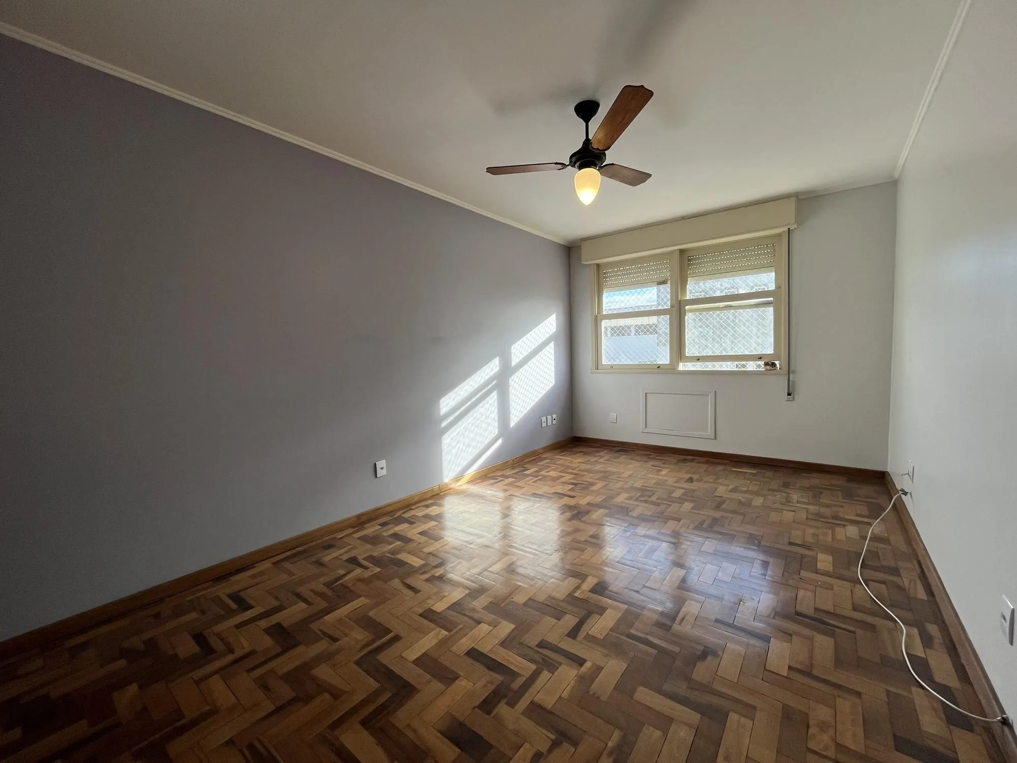 Imagem Apartamento de 2 quartos, opção 3º quarto ou gabinete e 1 vaga de garagem