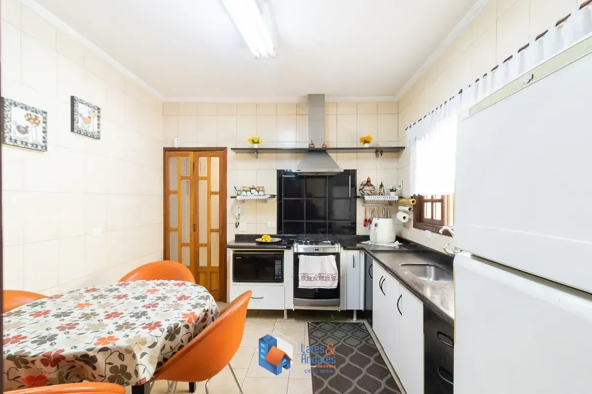 Imagem Sobrado para venda em Vila Marina com 2 quartos, sendo 2 suítes, 180m²