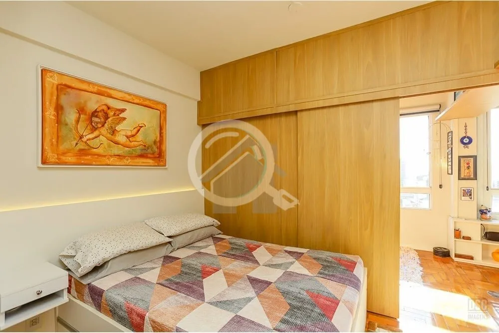 Imagem Apartamento Reformado à Venda no Centro de Rio Grande do Sul Descubra o charme de um apartamento re...