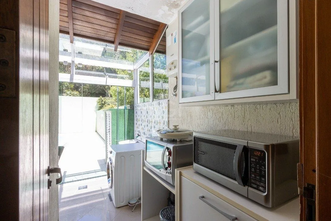 Imagem Casa para Locação/Aluguel - 222.26m², 3 dormitórios, sendo 1 suites, 3 vagas - Ipanema