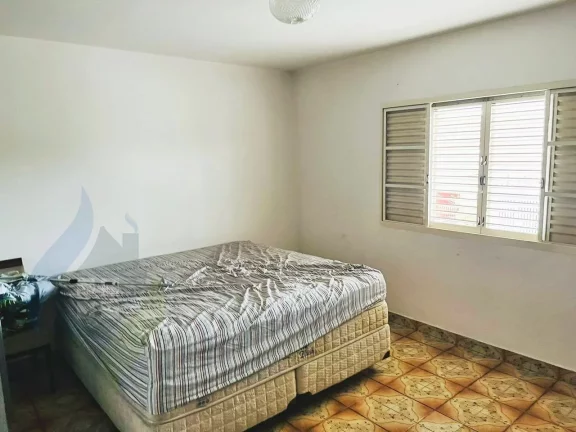 Imagem Casa de 3 dormitórios, 1 suíte, 3 banheiros, 2 vagas, com 135m² em Rudge Ramos, São Bernardo do Campo