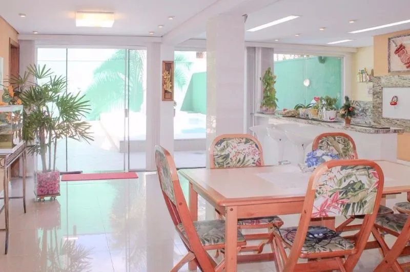 Imagem Casa para Venda - 350m², 3 dormitórios, sendo 1 suites, 4 vagas - Ipanema/ Jardim Verde