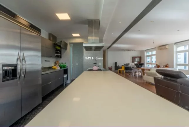 Imagem 3 Dormitórios à venda no Jardim Paulista de 239m²