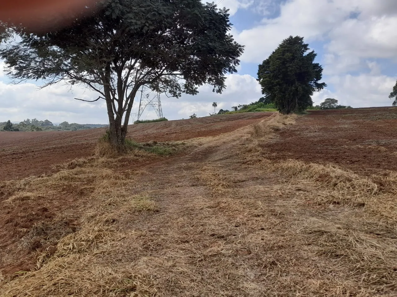 Imagem Terreno comercial de 620.000m² no Centro de Jarinu-SP: oportunidade única de investimento!