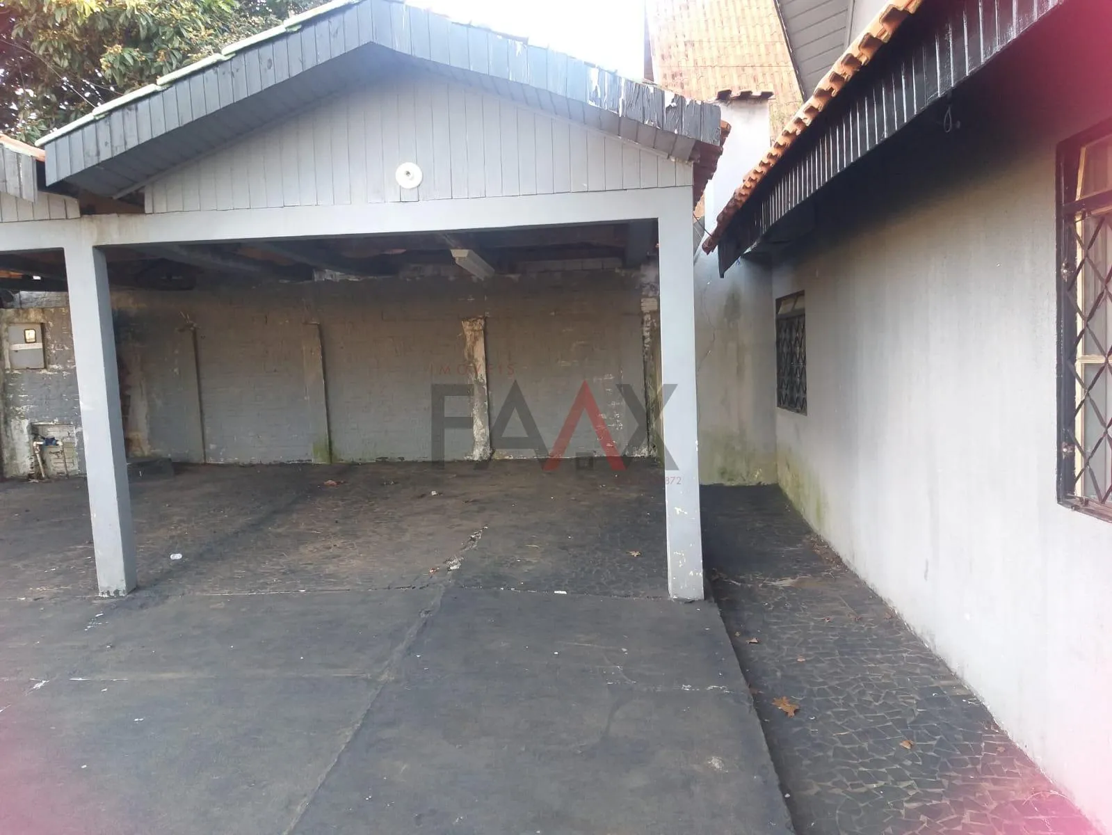 Imagem Sala comercial ao Lado do GRESGA em frente a Av. Manoel Ribas em GUARAPUAVA