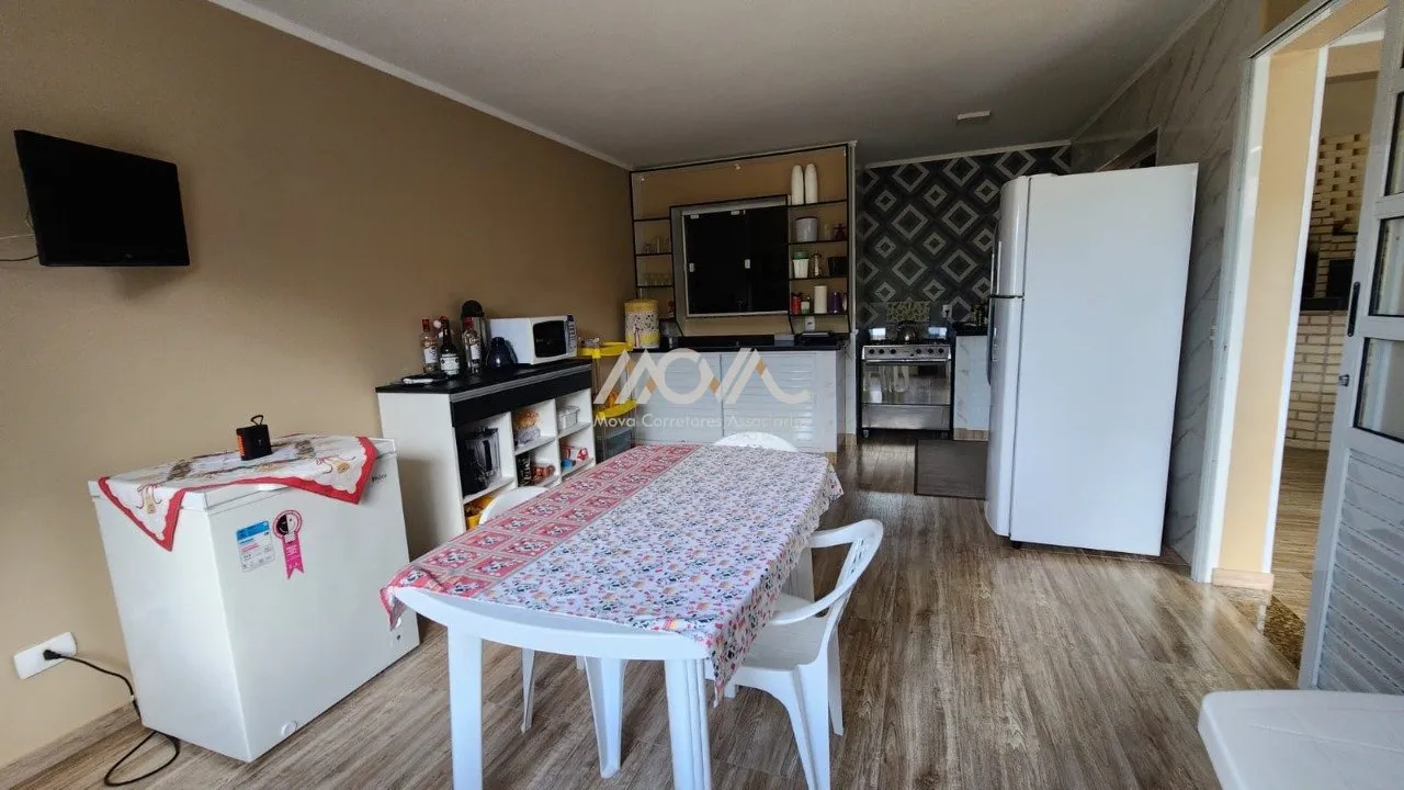 Imagem Casa com piscina à venda no bairro Bamerindus ? Quadra do mar
Excelente oportunidade para morar ou ...