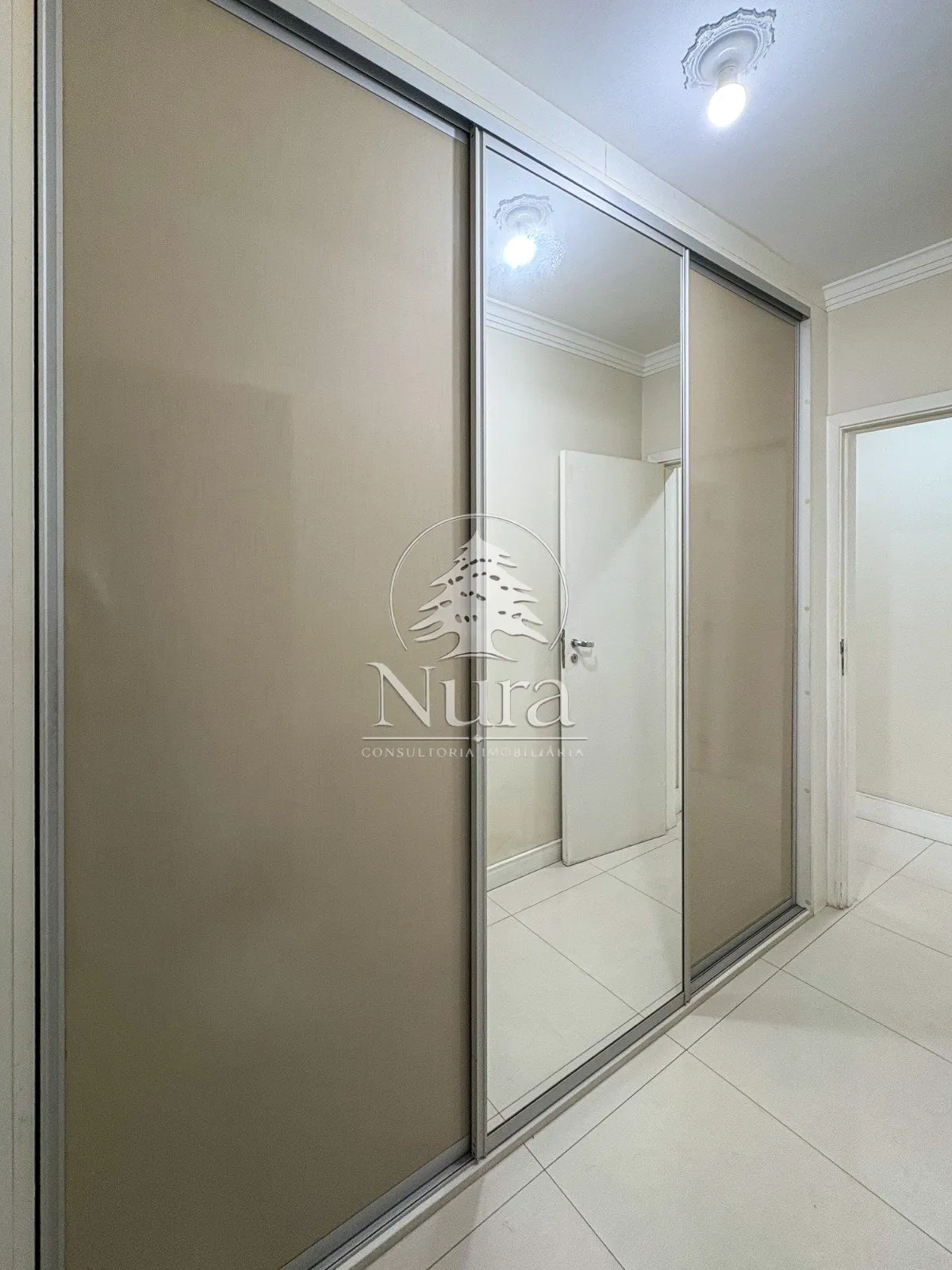 Imagem Apartamento de 3 quartos, 124m² no bairro Ponta da Praia, em Santos