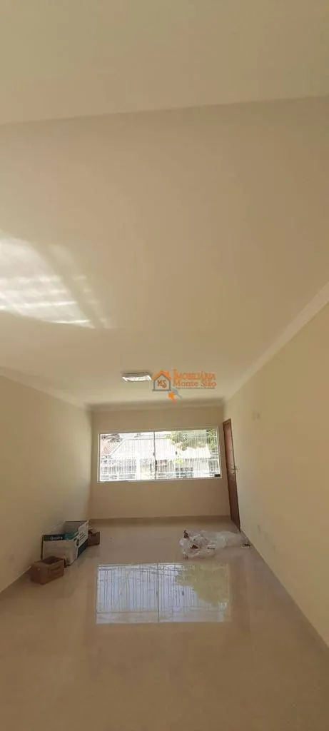 Imagem Casa com 3 dormitórios à venda, 250 m² por R$ 827.000,00 - Vila Maranduba - Guarulhos/SP