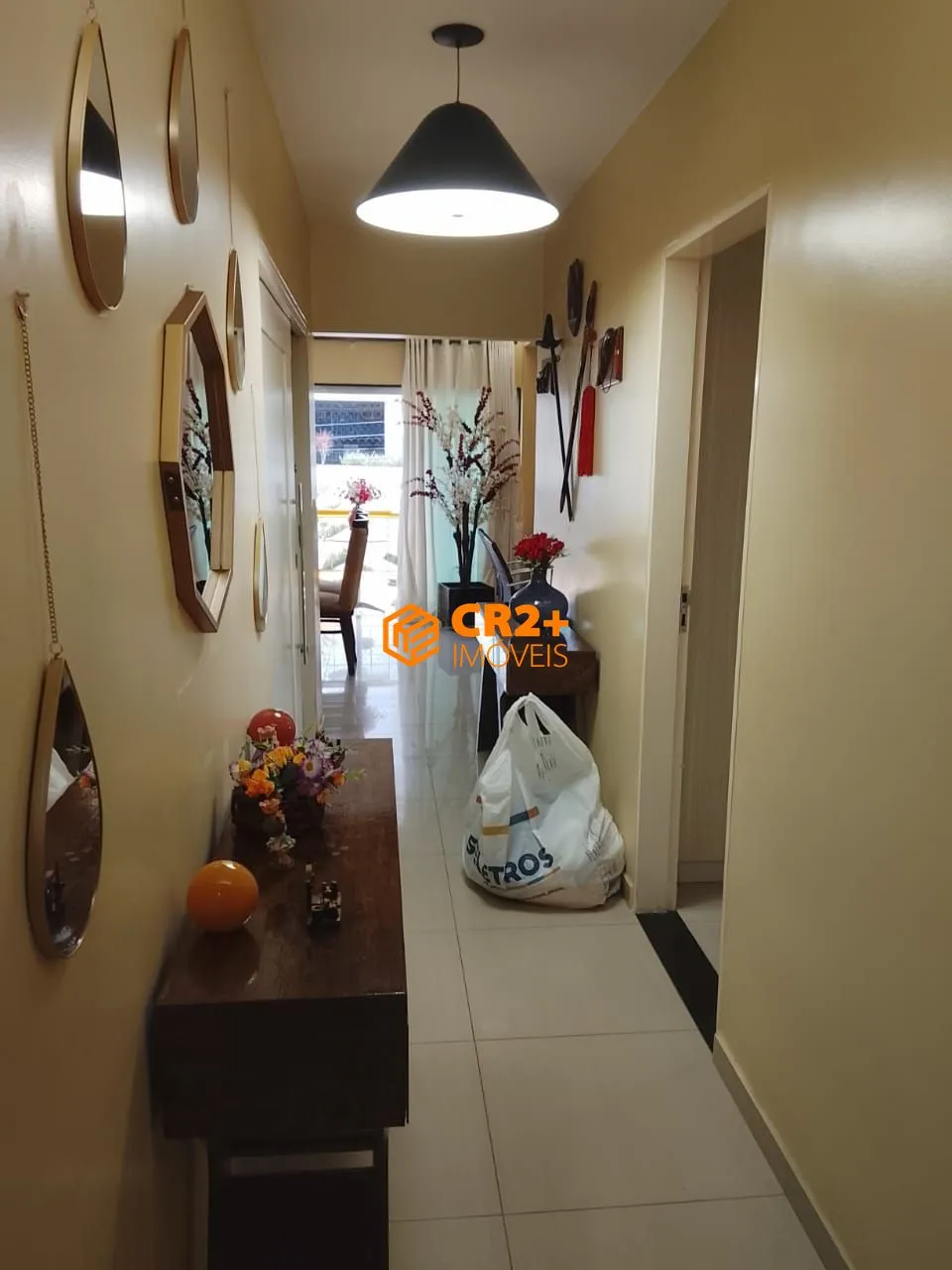 Imagem Vendo apartamento no bairro Mauricio de Nassau em Caruaru, porteira fechada.-135