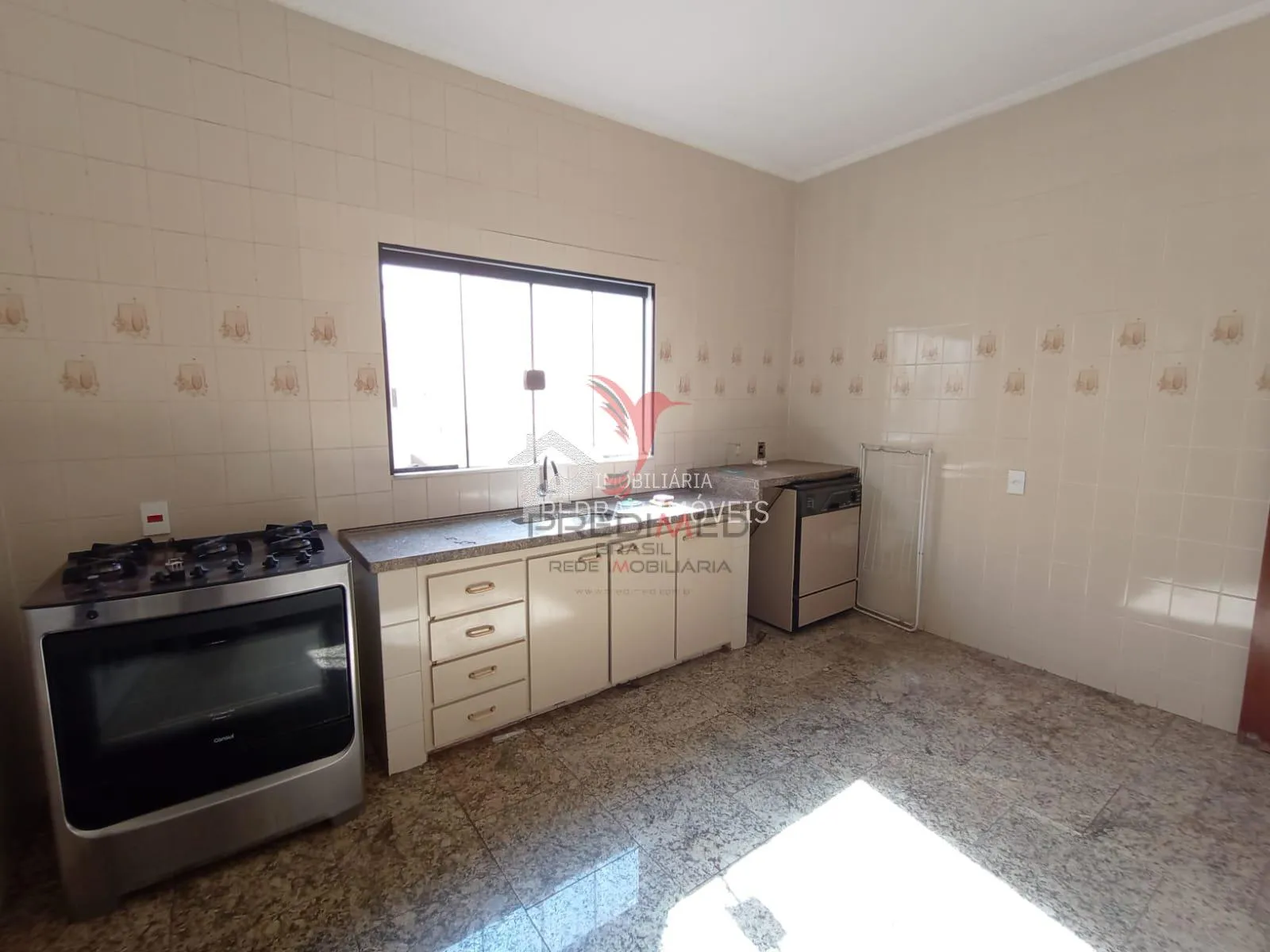 Imagem Casa de 4 quartos, 239m² no bairro Centro, em Lençóis Paulista