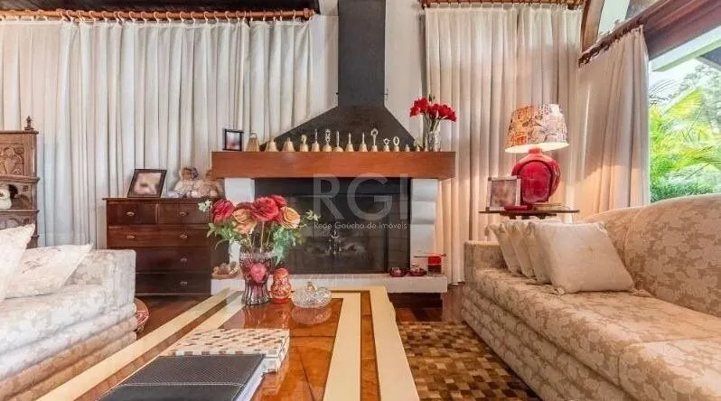 Imagem Casa para Venda - 456m², 3 dormitórios, sendo 2 suites, 2 vagas - Vila Assunção