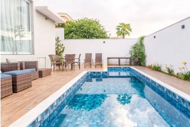 Imagem Sofisticação e conforto em casa de alto padrão no Condomínio Ibiti Royal Park