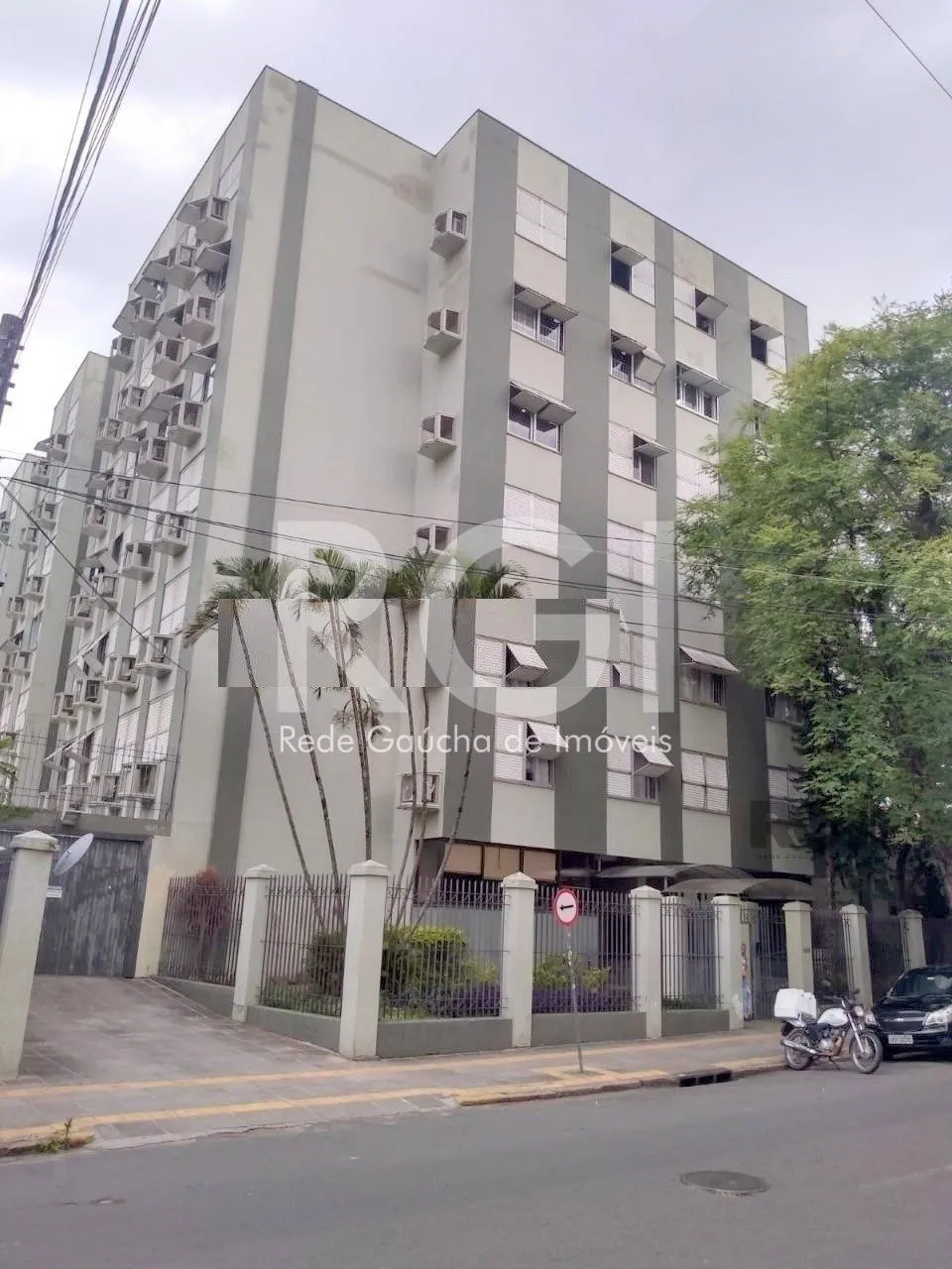 Imagem Apartamento 2 quartos, 2 banheiros e garagem na Cidade Baixa.