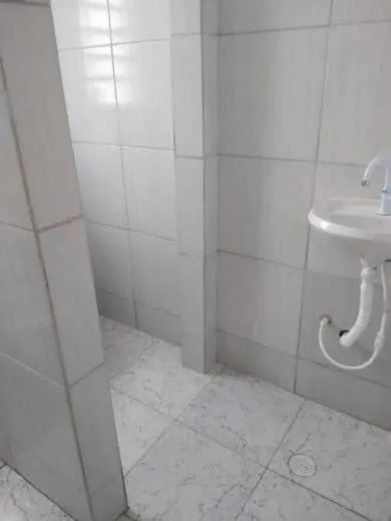 Imagem Casa para comercial locação na Vila Bastos: 9 quartos, 1 sala, 3 banheiros, 200m² - Santo André-SP