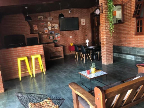 Imagem CASA 240M² 4 QUARTOS 1 SUITE BAIRRO JATAI