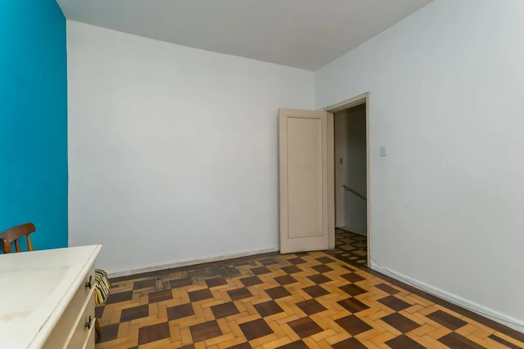 Imagem Casa 4 dorms à venda Rua Sinimbú, Petrópolis - Porto Alegre