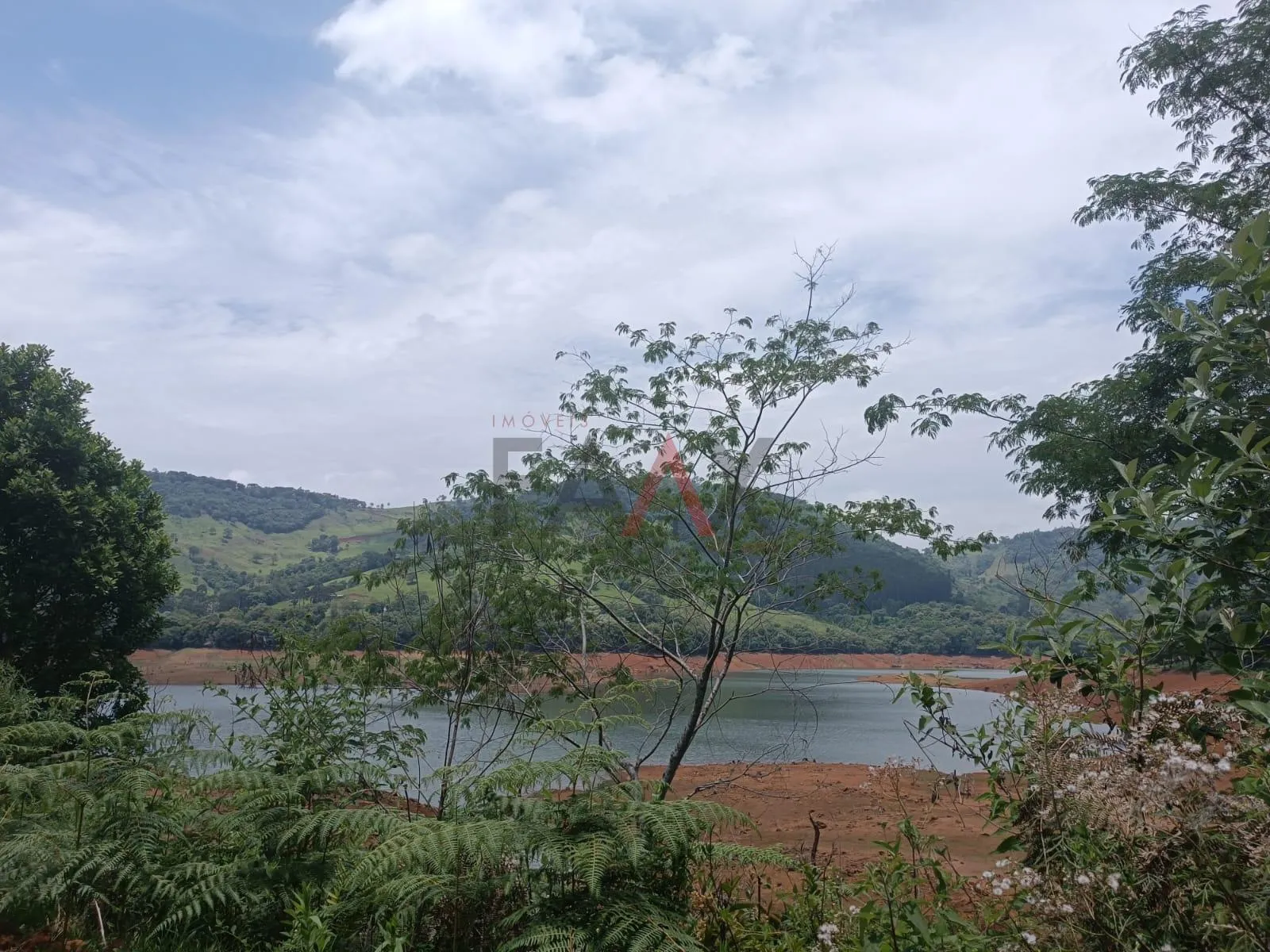 Imagem TERRENO NO PARAÍSO ALAGADO FAXINAL DO CÉU - LAGEADO FEIO- PR - Feio só o nome