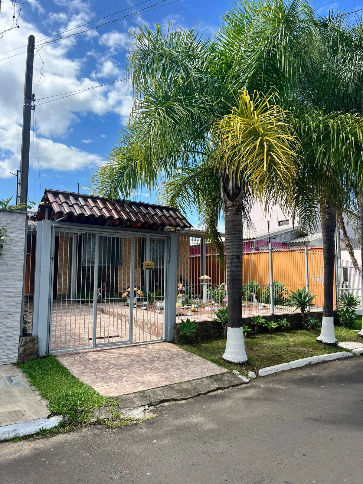Imagem Casa 3 dormitórios, 1 suíte, 2 vagas, Bairro Parque Florido
