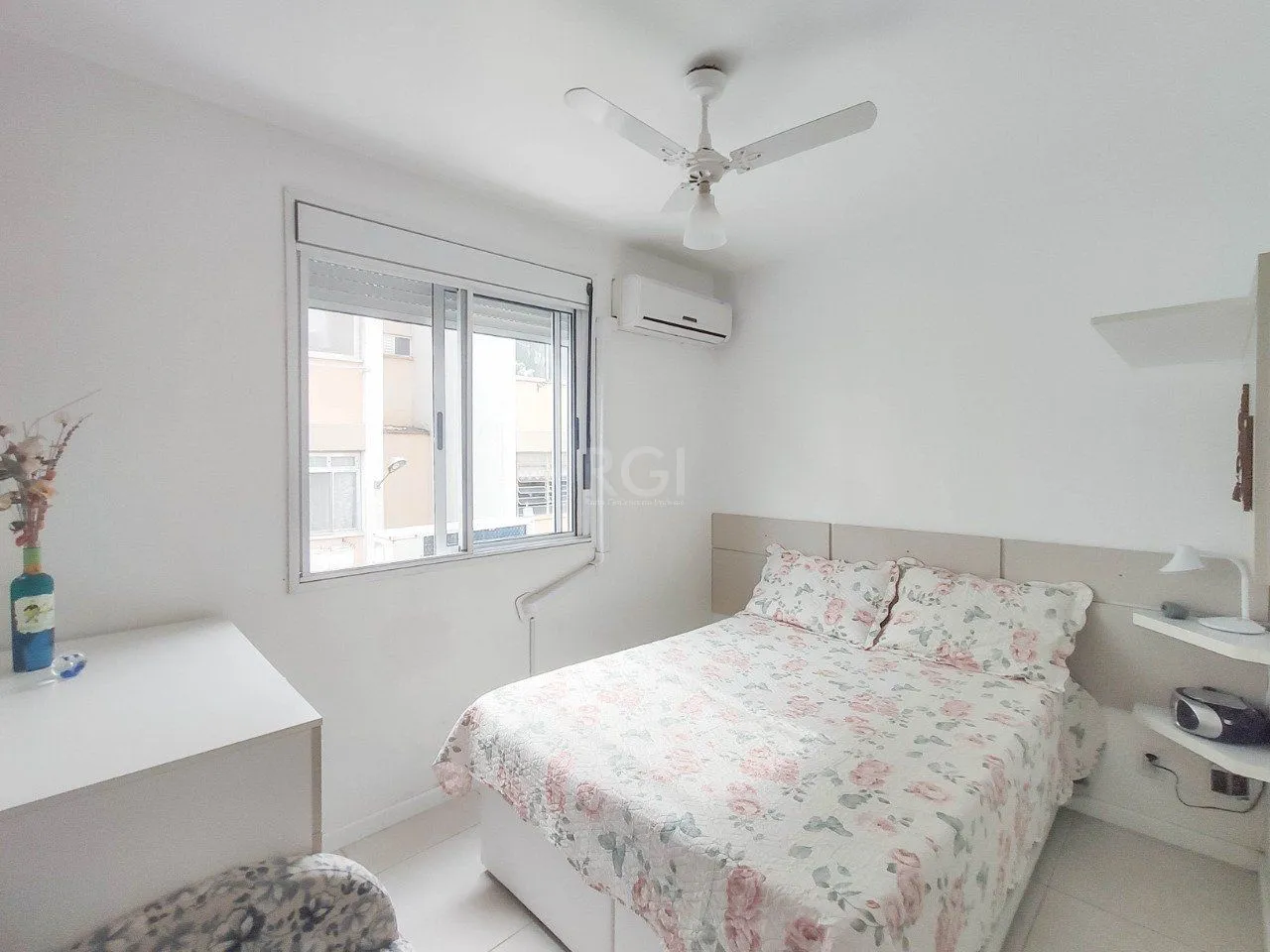 Imagem Apartamento no bairro Cristal - 3 dormitórios