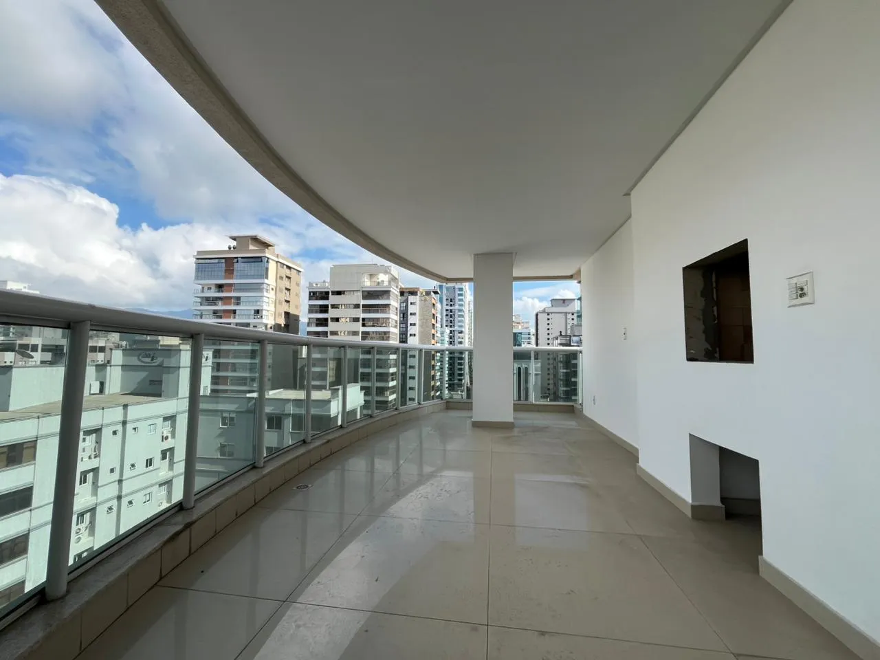Imagem Apartamento à venda com 167m2 por R$ 2.800.000,00