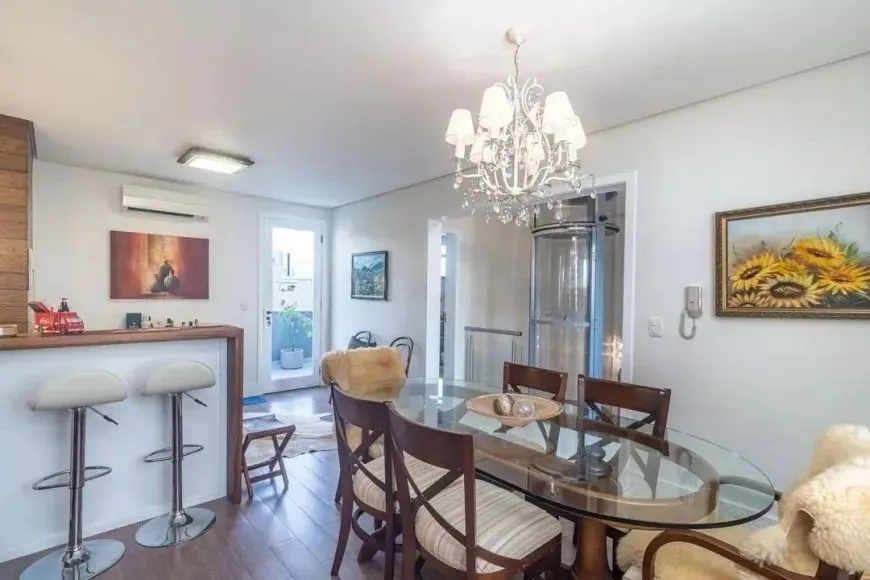 Imagem Casa em condomínio Alto Padrão 357m2