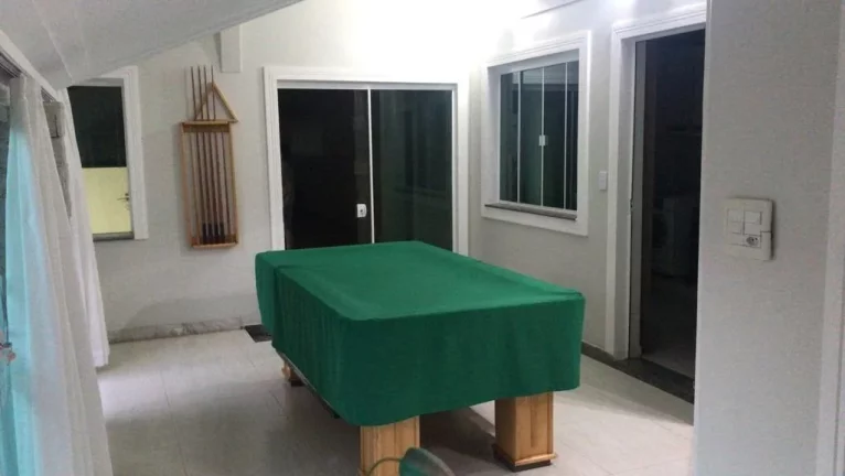 Imagem Casa para Venda em Chapecó, Centro, 3 dormitórios, 1 suíte, 1 banheiro, 2 vagas