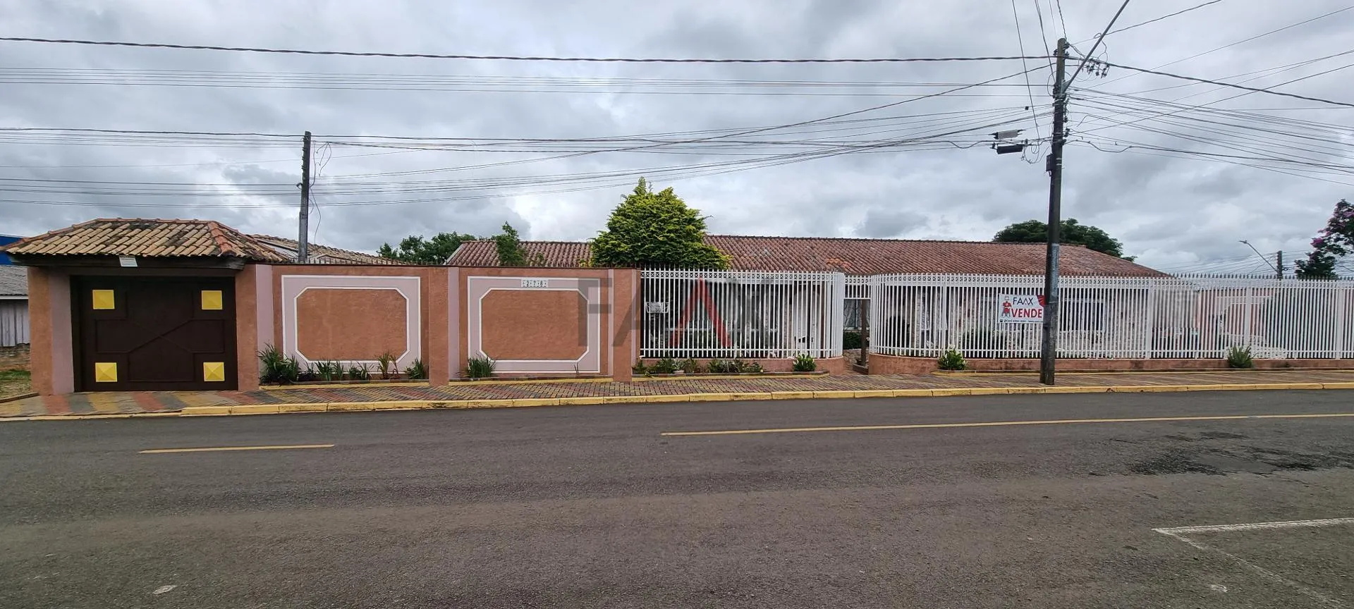Foto do imóvel Casa com 4 dormitórios à venda,245.00 m , CASCAVEL, GUARAPUAVA - PR