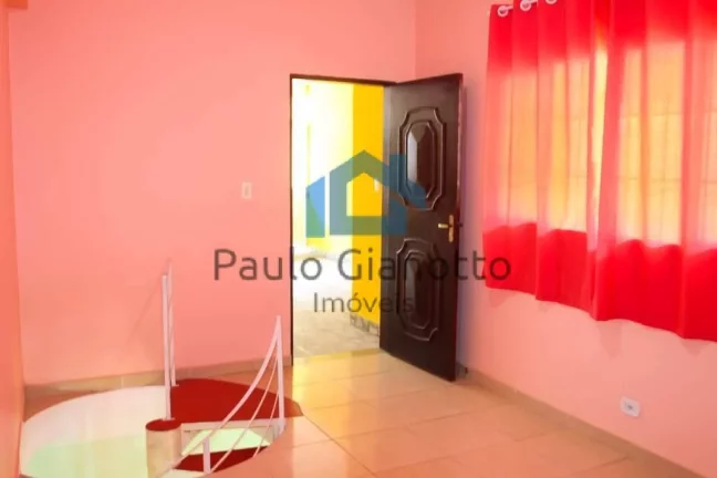 Imagem Imóvel à venda com 03 casas independentes em Cotia