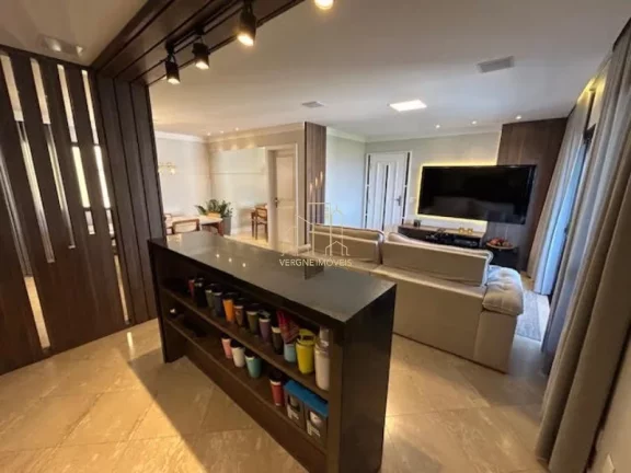 Foto do imóvel Excelente apartamento reformado com três quartos living e armários planejados a venda no cidade jardim