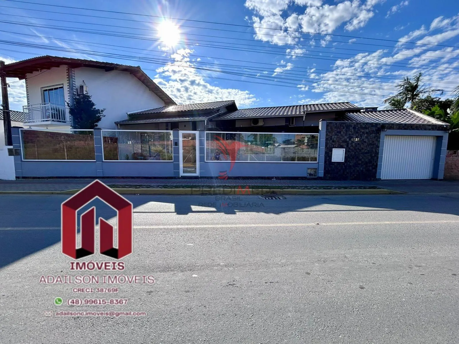 Foto do imóvel Casa Porteira Fechada à Venda em Balneário Piçarras/SC Brasil em Balneário Piçarras - SC