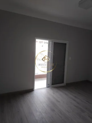 Imagem Sobrado, 3 Suítes, 300m², Condomínio Floradas do Paratehy.