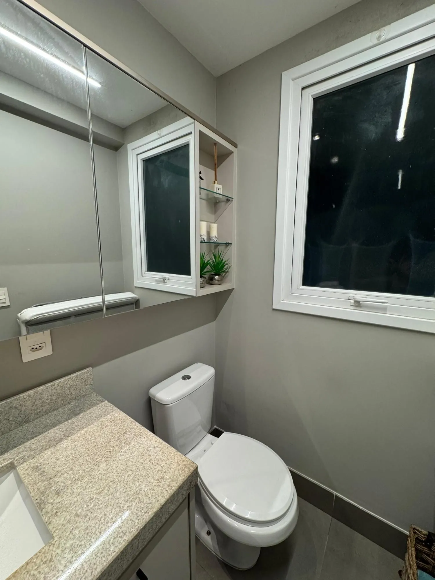 Imagem Apartamento com 02 quartos (01 suíte) e 01 vaga escriturada