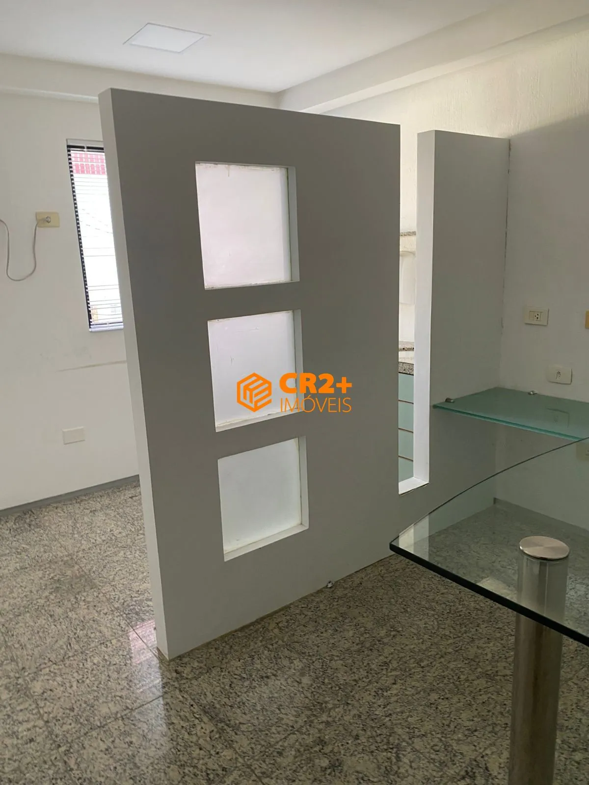 Imagem Oportunidade! Ampla Sala Comercial na Ilha do Leite - 250m²