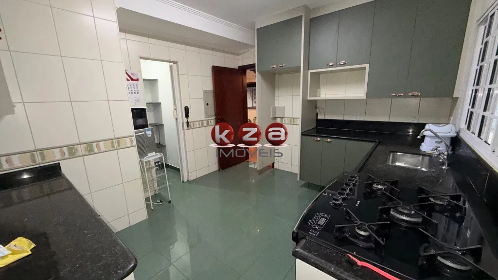 Imagem Casa em Condomínio de Alto Padrão na Vila Faustina II em Valinhos-SP - 3 Quartos, 1 Suíte, 2 Salas, 4 Banheiros, 4 Vagas - 212m².