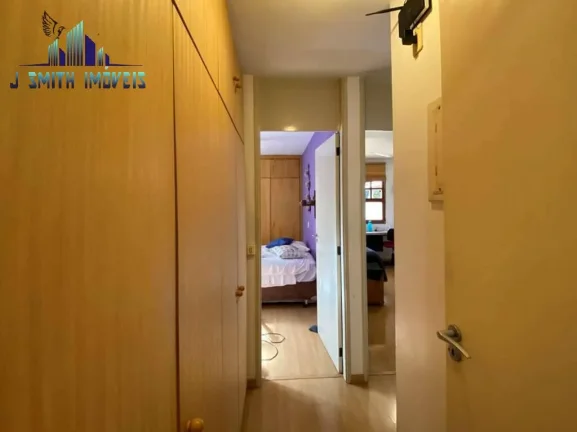 Imagem TÉRREA, 3 suítes, lote plano, piscina e gourmet, em bolsão fechado.