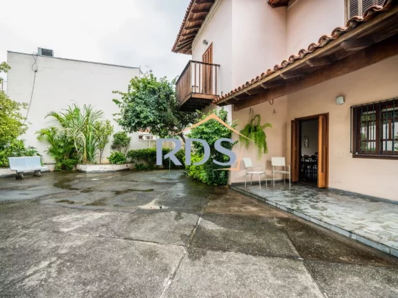 Imagem Linda casa Vila Madalena ! 300m² Excelente opção de negócio