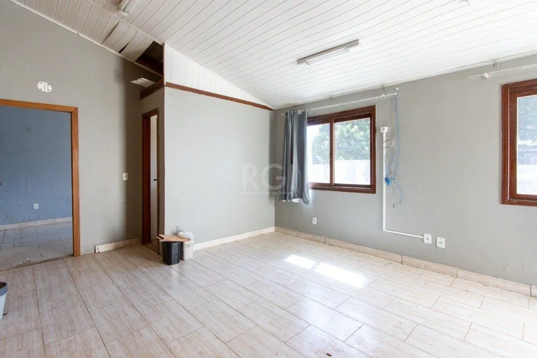 Imagem terreno com 298,30 m2 de área Total, medindo 12,64 X 23,60