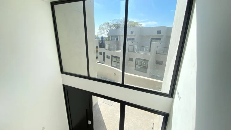 Imagem Casa com 2 quartos à venda, R$ 920.000 - Granja Viana - Cotia/SP
