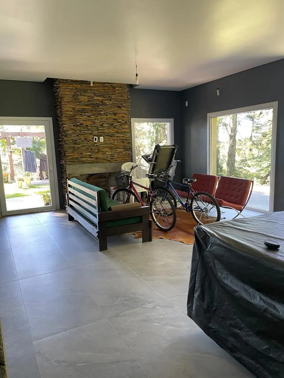 Imagem CASA COM PISCINA INDOOR NO CONDOMÍNIO VIVENDAS DA SERRA - CANELA/RS