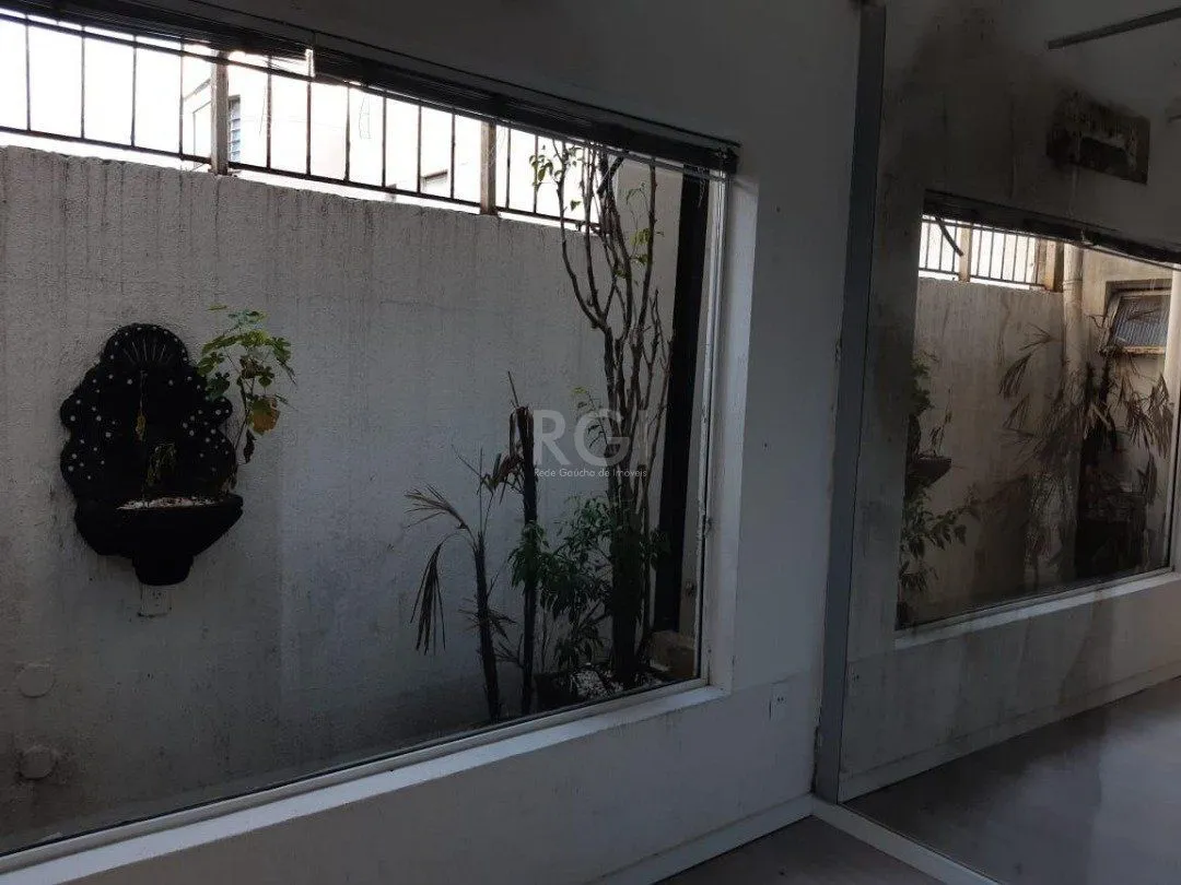 Imagem Casa Comercial para Venda - 336m², 0 dormitórios, Moinhos de Vento