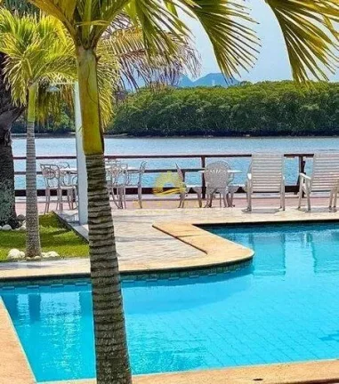 Imagem Casa de Luxo Exclusiva com Marina Privativa no Canal de Guarapari
Descubra esta residência de alto ...