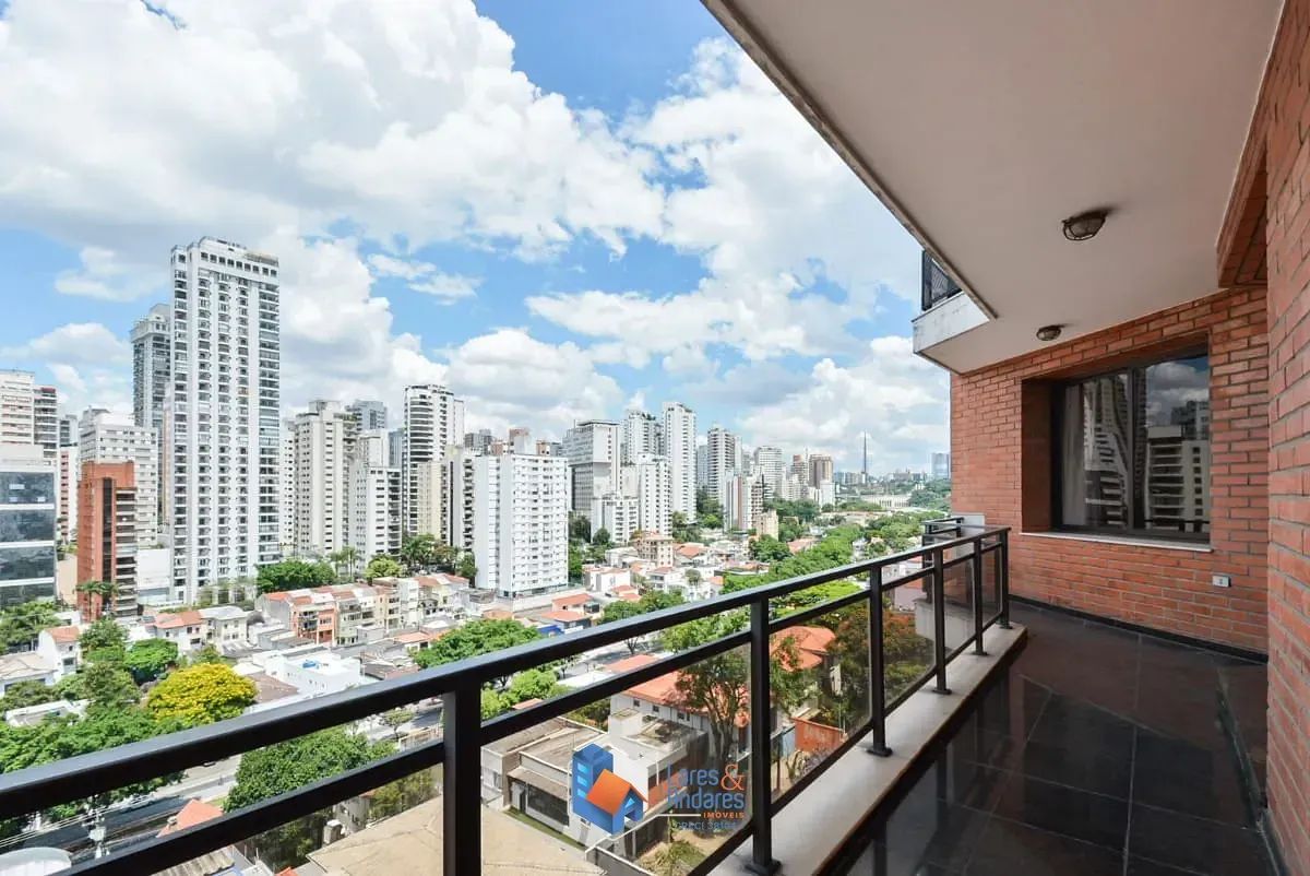 Imagem Apartamento para venda em Pacaembu com 4 quartos, sendo 1 suíte, 274m²