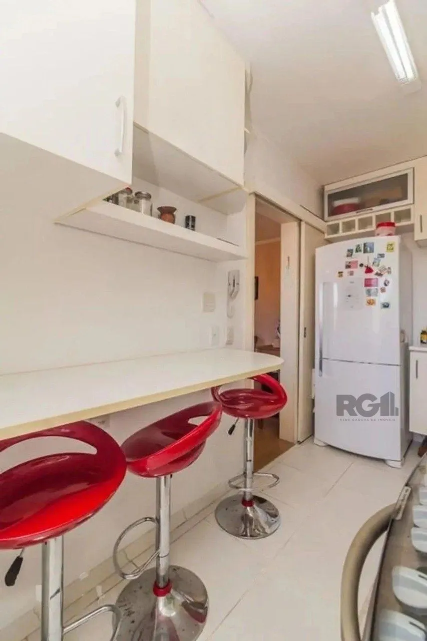 Imagem Apartamento com 02 quartos com 01 vaga de garagem coberta e escriturada.