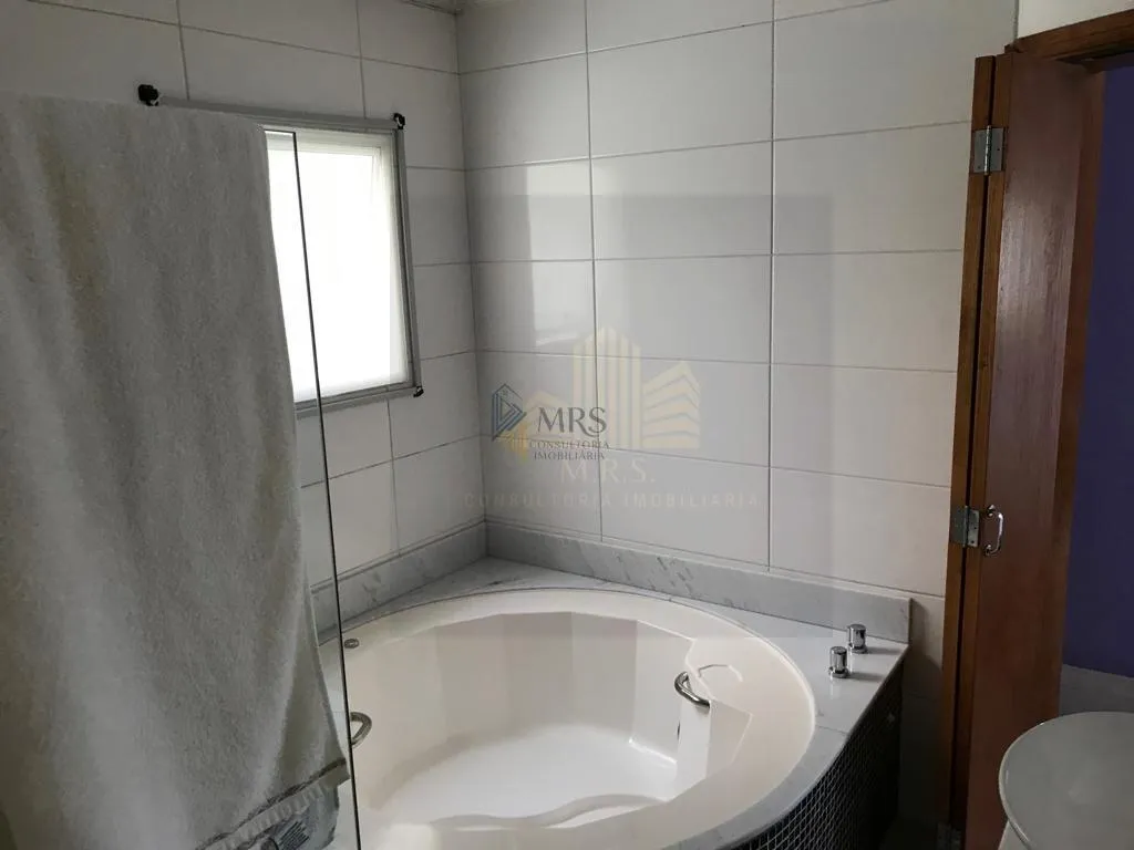Imagem Casa Térrea em Cond Residencial dos Lagos 5 dorm 3 suítes