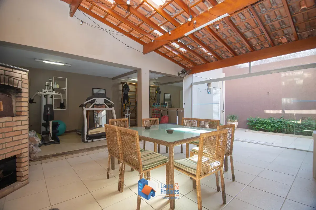 Imagem Casa para venda em Cidade Monções com 4 quartos, sendo 1 suíte, 337m²
