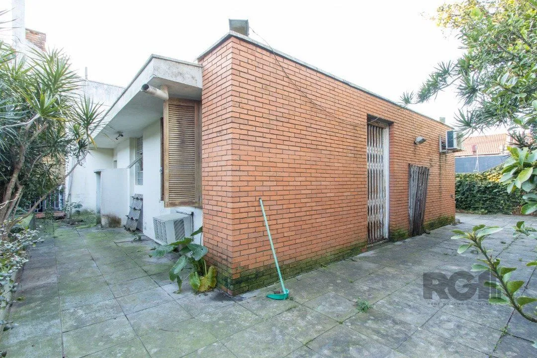 Imagem Casa em condomínio que possui 3 dormitórios, sendo 1suíte, lavabo, escritório, possibilidade de um 4 dormitório,