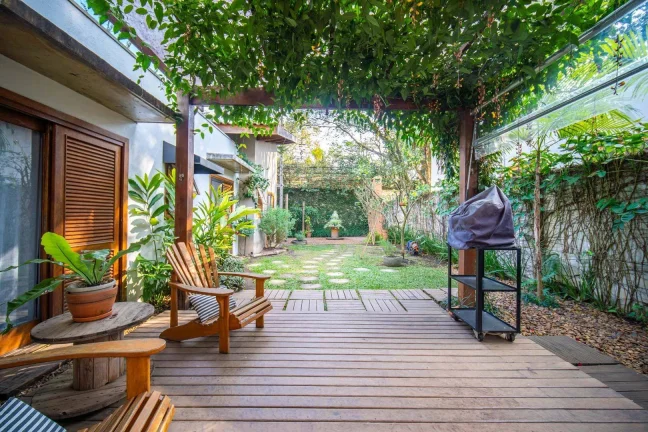 Imagem Casa 2 quartos à venda, 175 m² por R$ 1.395.000 - Granja Viana - Fazendinha - Km 23 - Carapicuíba/SP