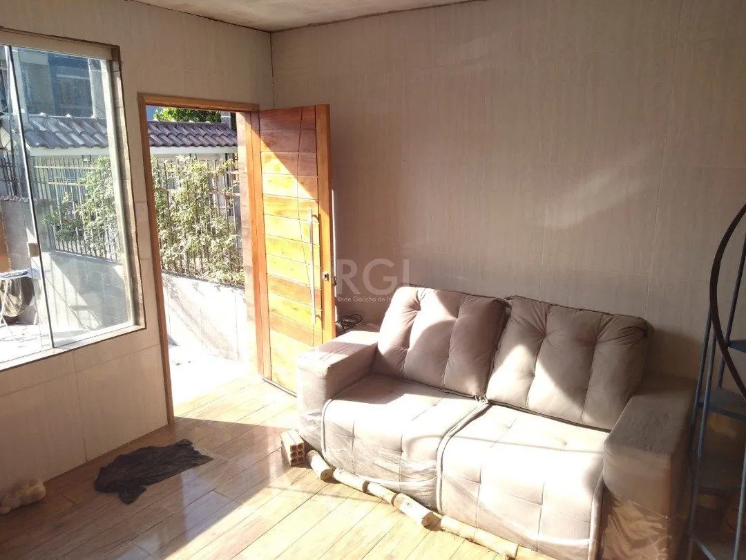 Imagem Casa para Venda - 72m², 2 dormitórios, 1 vaga - Hípica